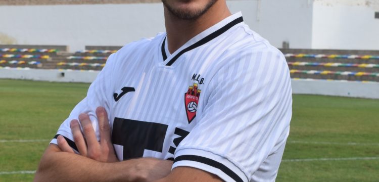 Baltasar Urbán Trujillo, Balta, es jugador del Aspe UD