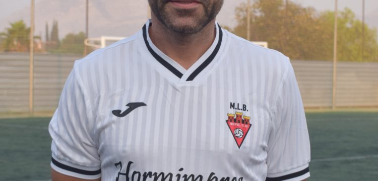 Carlos Hernández es jugador del equipo Veteranos del Aspe Unión Deportiva