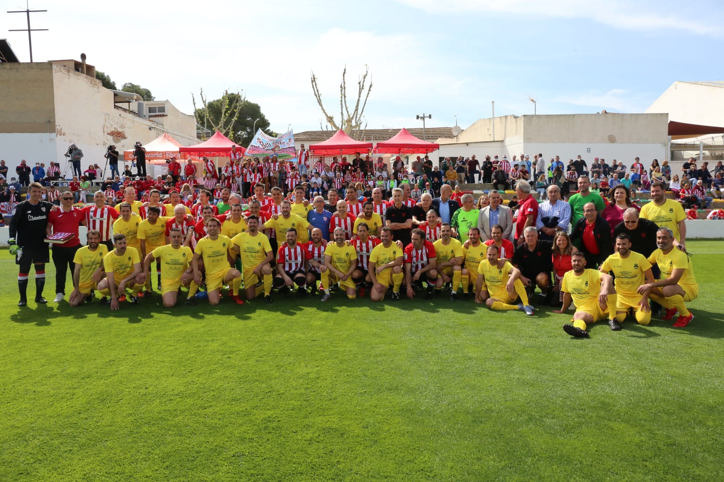Imagenes del partido disputado entre el Ahtletic Club de Bilbao y el combinado aspense
